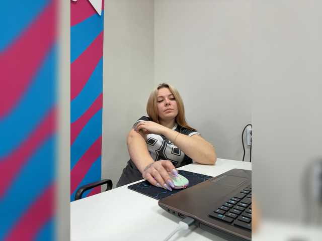 mIrindAcam – webcam model profile photo