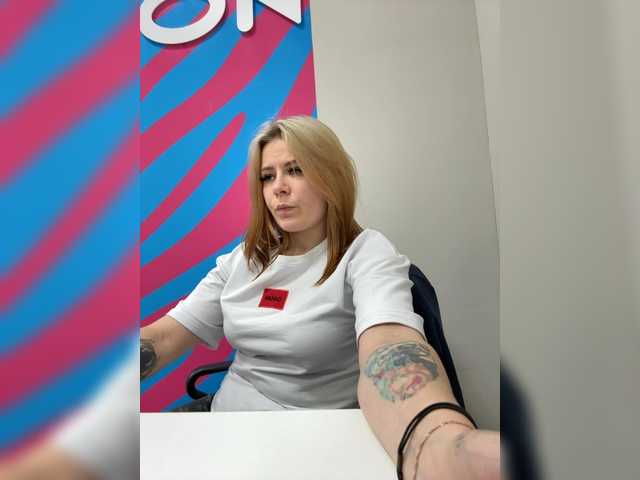 mIrindAcam's BongaCams show and profile