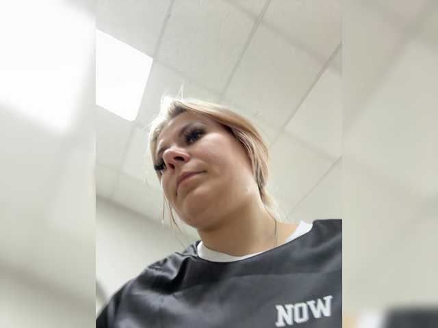 mIrindAcam's BongaCams show and profile