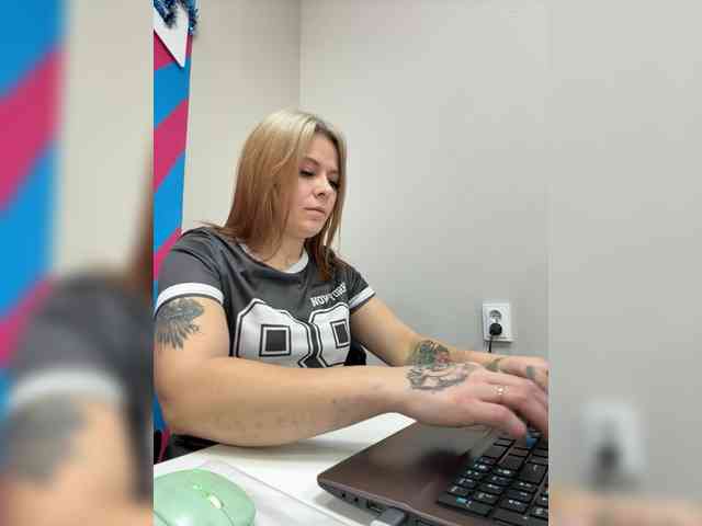 mIrindAcam Live Webcam on BongaCams