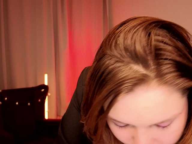 RacieBroom's BongaCams show and profile