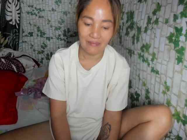 Sweettrouble42 webcam