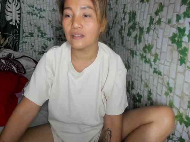 Sweettrouble42 webcam