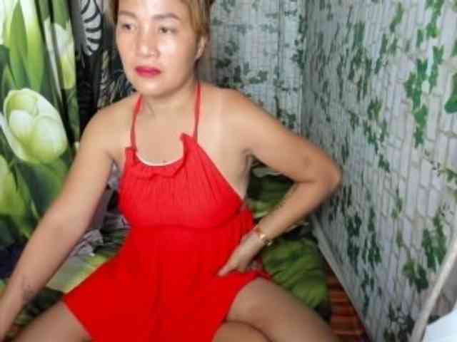 Sweettrouble42 webcam