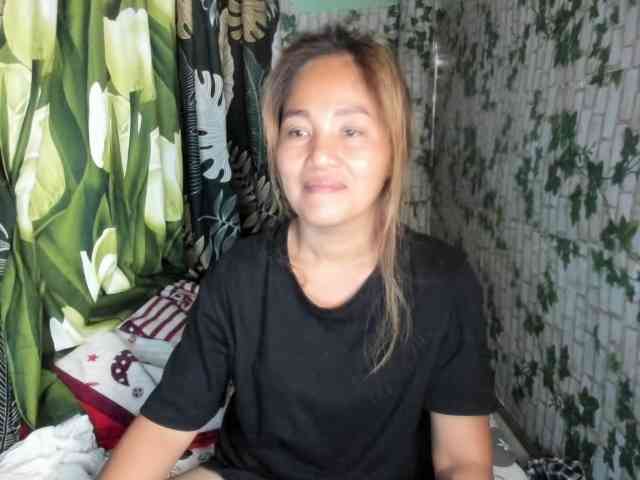 Sweettrouble42 webcam