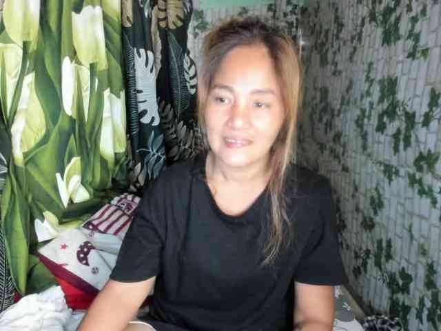 Sweettrouble42 webcam