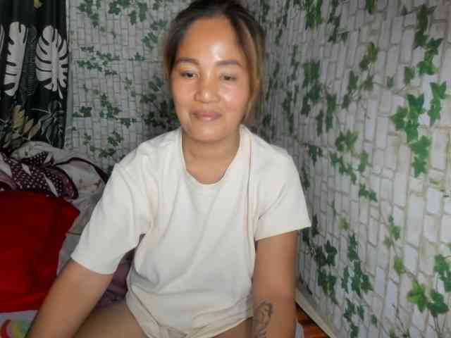 Sweettrouble42 webcam