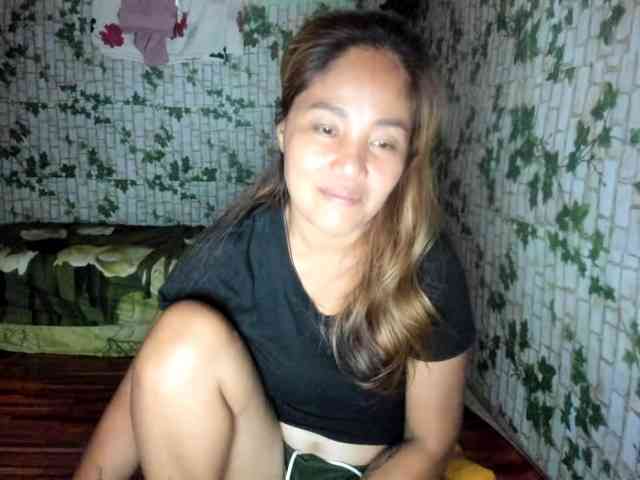 Sweettrouble42 webcam