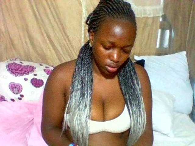 Sexxyladies's BongaCams show and profile