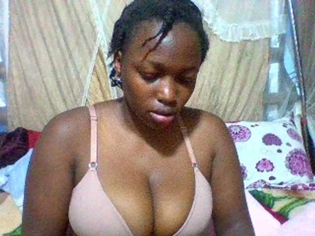 Sexxyladies's BongaCams show and profile