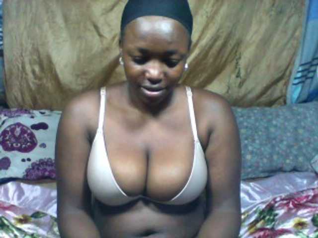 Sexxyladies's BongaCams show and profile