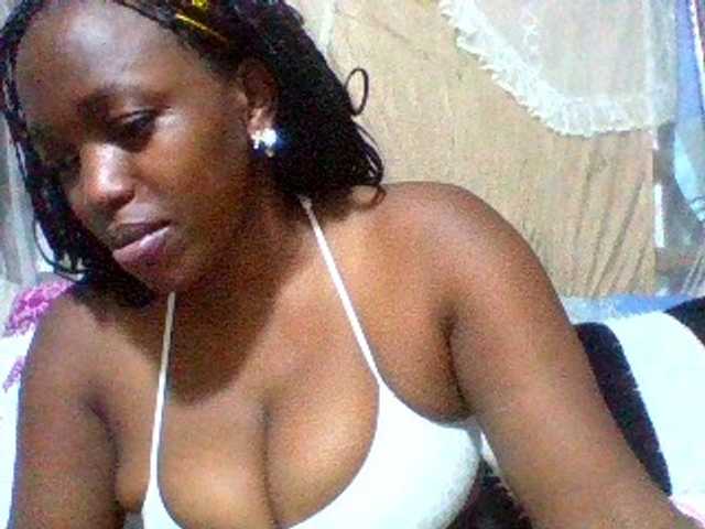 Sexxyladies's BongaCams show and profile