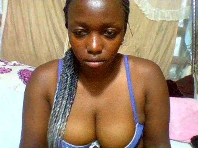 Sexxyladies's BongaCams show and profile