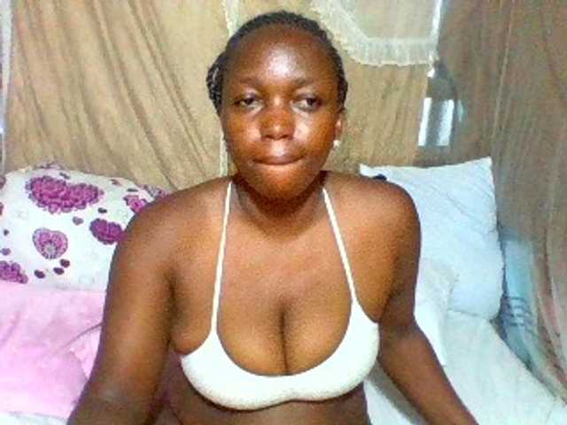 Sexxyladies's BongaCams show and profile