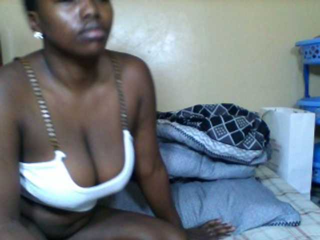 Sexxyladies's BongaCams show and profile