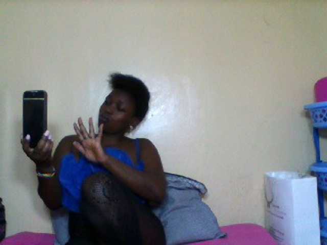 Sexxyladies webcam bongacams model stream image