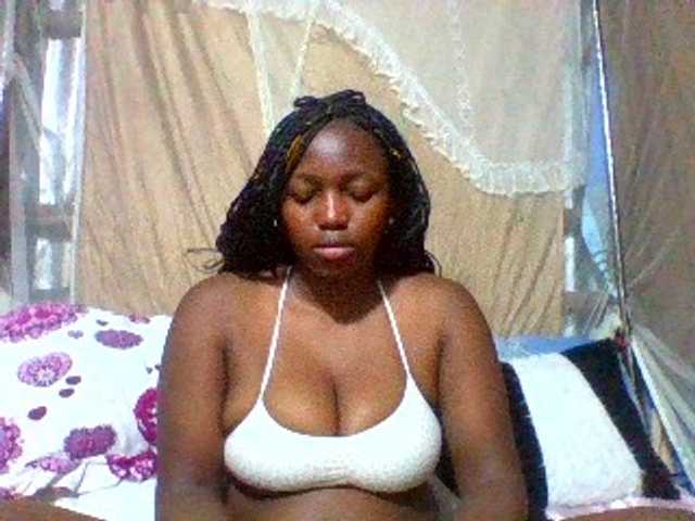 Sexxyladies's BongaCams show and profile