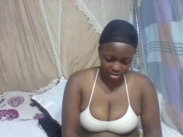 Sexxyladies's BongaCams show and profile