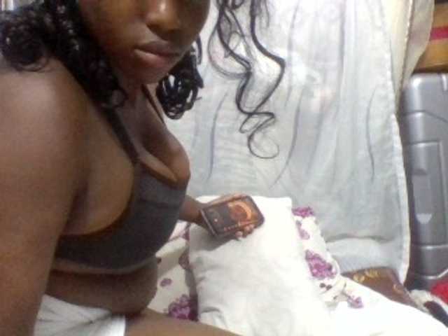 Sexxyladies's BongaCams show and profile