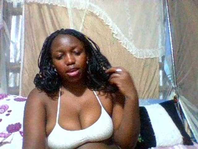 Sexxyladies's BongaCams show and profile