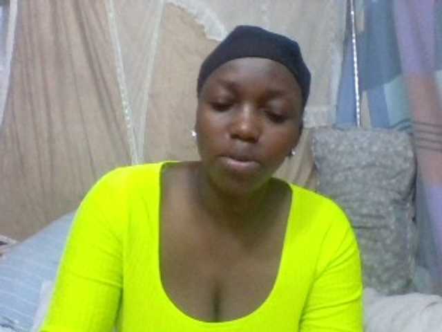 Sexxyladies's BongaCams show and profile