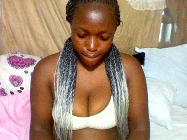 Sexxyladies's BongaCams show and profile