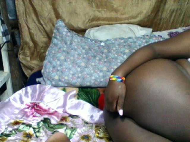 Sexxyladies's BongaCams show and profile