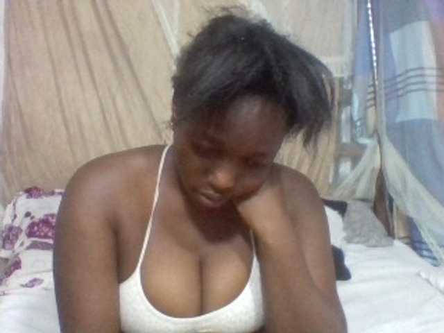 Sexxyladies's BongaCams show and profile