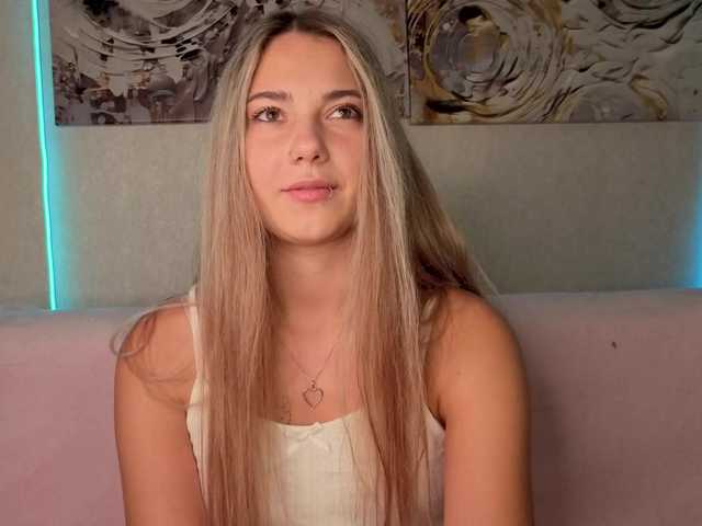 ange-linka free chat on liveonude