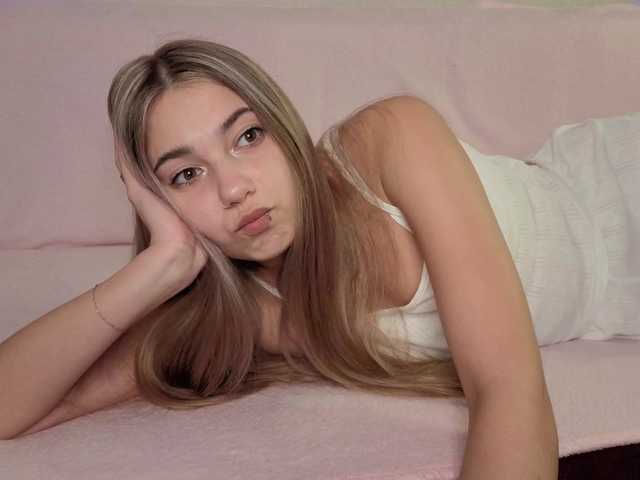 ange-linka – webcam model profile photo