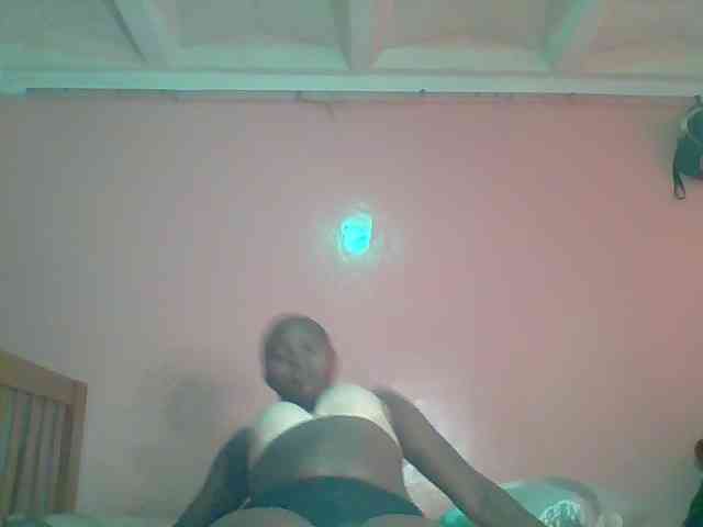 Hot-chocolate-baby webcam