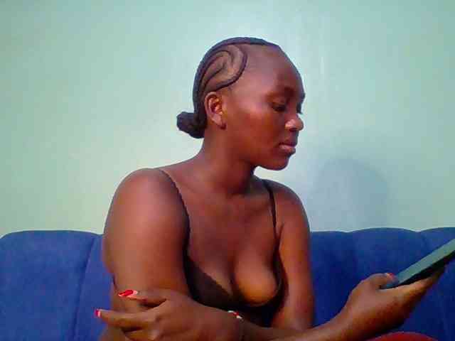 Hot-chocolate-baby webcam