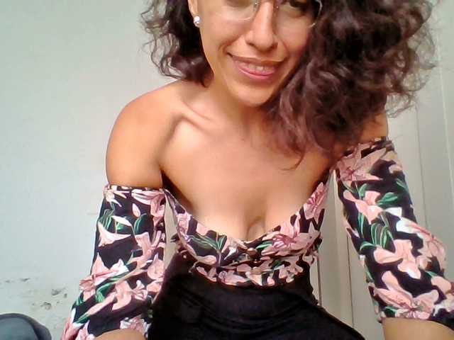 TaniaMarqueza's BongaCams show and profile