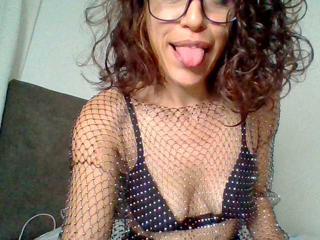 TaniaMarqueza's BongaCams show and profile