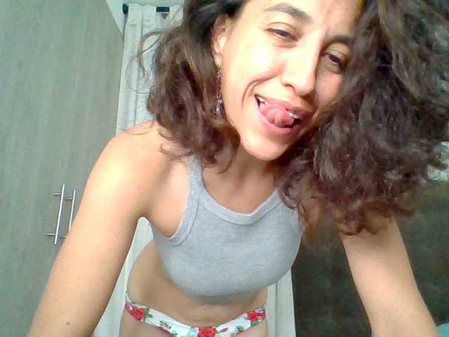 TaniaMarqueza's BongaCams show and profile