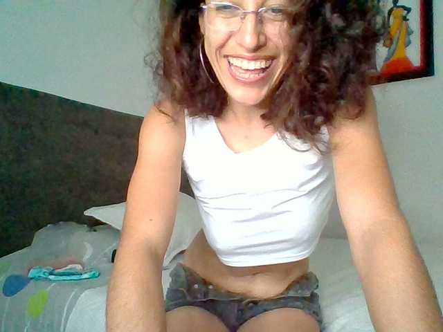 TaniaMarqueza live cam