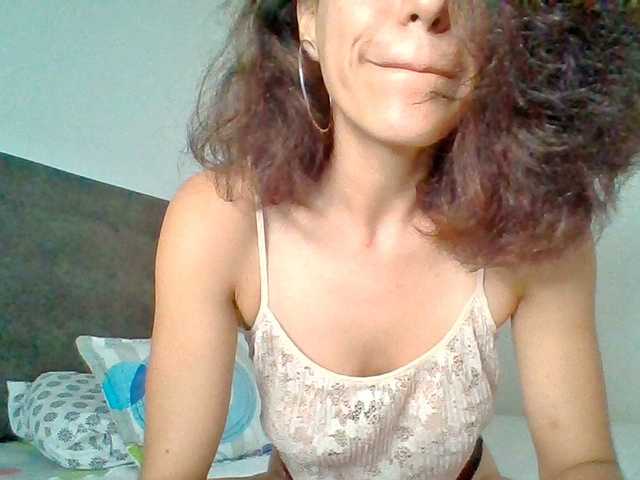 TaniaMarqueza's BongaCams show and profile