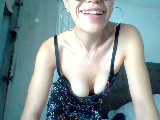 TaniaMarqueza's BongaCams show and profile