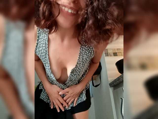 TaniaMarqueza's BongaCams show and profile