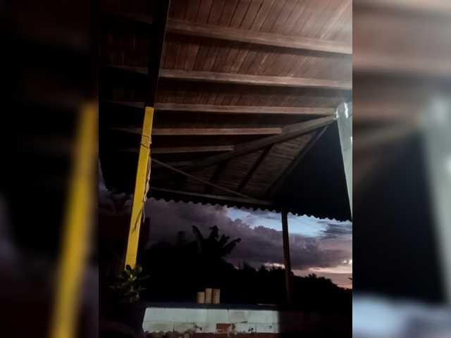 TaniaMarqueza's BongaCams show and profile