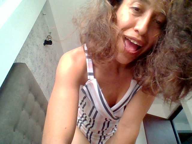 TaniaMarqueza's BongaCams show and profile