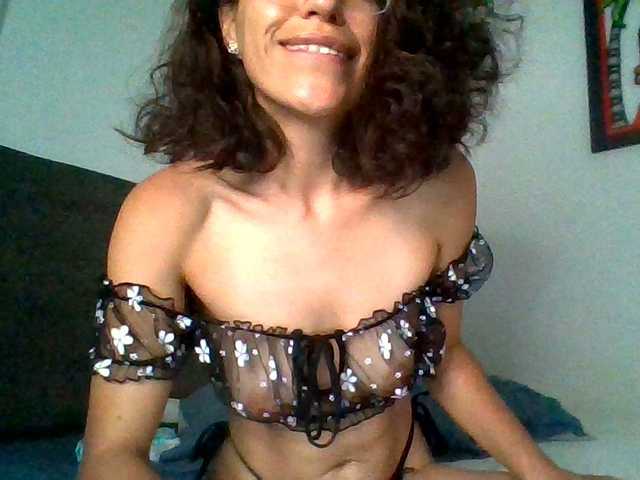 TaniaMarqueza's BongaCams show and profile