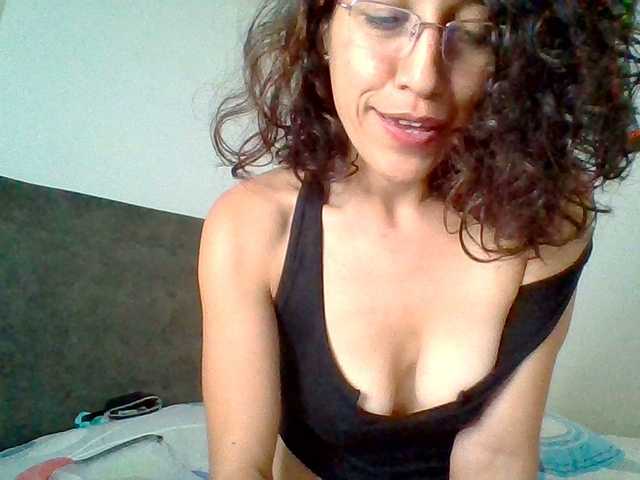 TaniaMarqueza's BongaCams show and profile