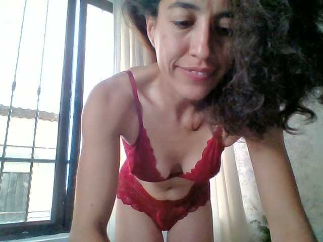 TaniaMarqueza's BongaCams show and profile