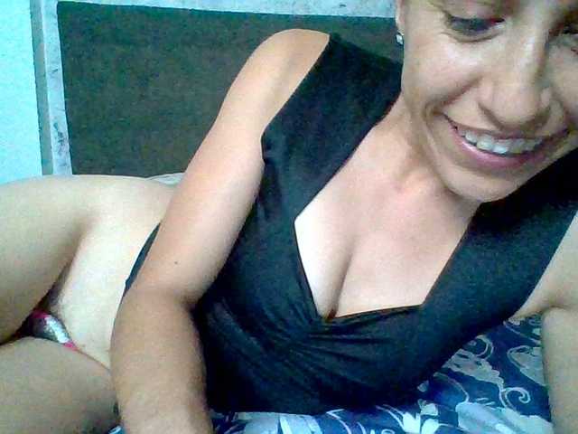 TaniaMarqueza's BongaCams show and profile