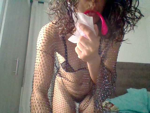 TaniaMarqueza's BongaCams show and profile