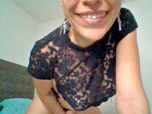 TaniaMarqueza's BongaCams show and profile