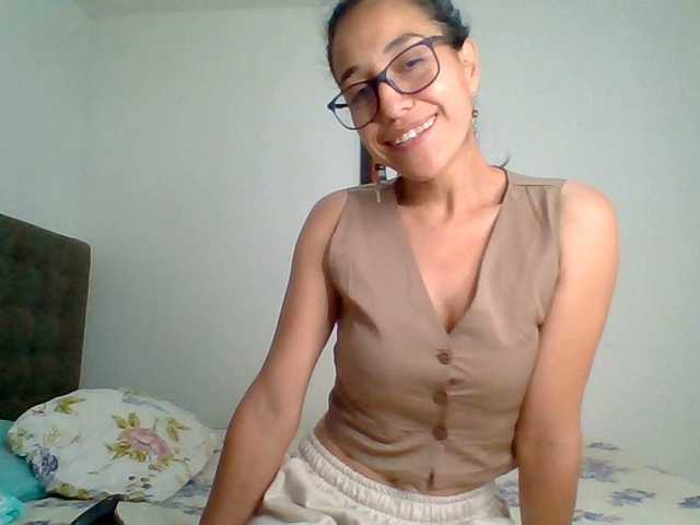 TaniaMarqueza's BongaCams show and profile