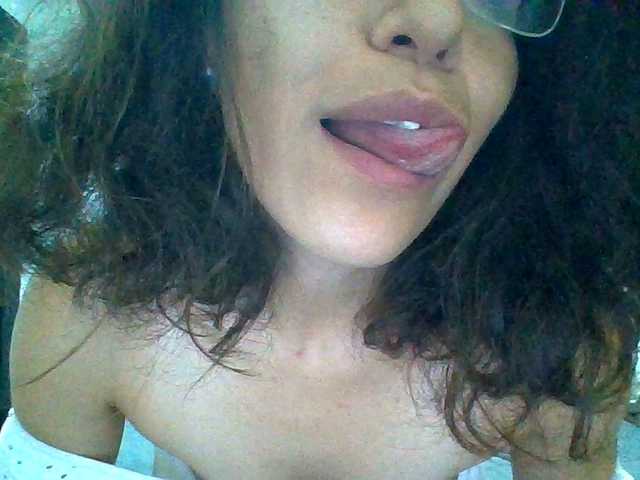 TaniaMarqueza's BongaCams show and profile