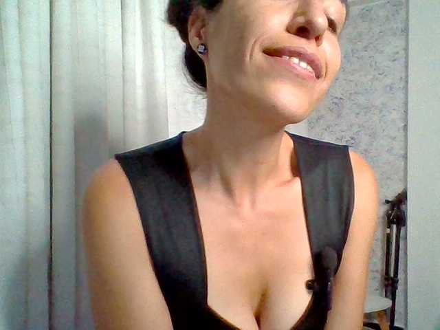 TaniaMarqueza's BongaCams show and profile